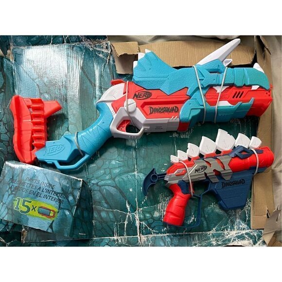 NERF Dino-Clash Pack DinoSquad Tricera-Blast Stegosmash Dart Blaster Set - Picture 1 of 7